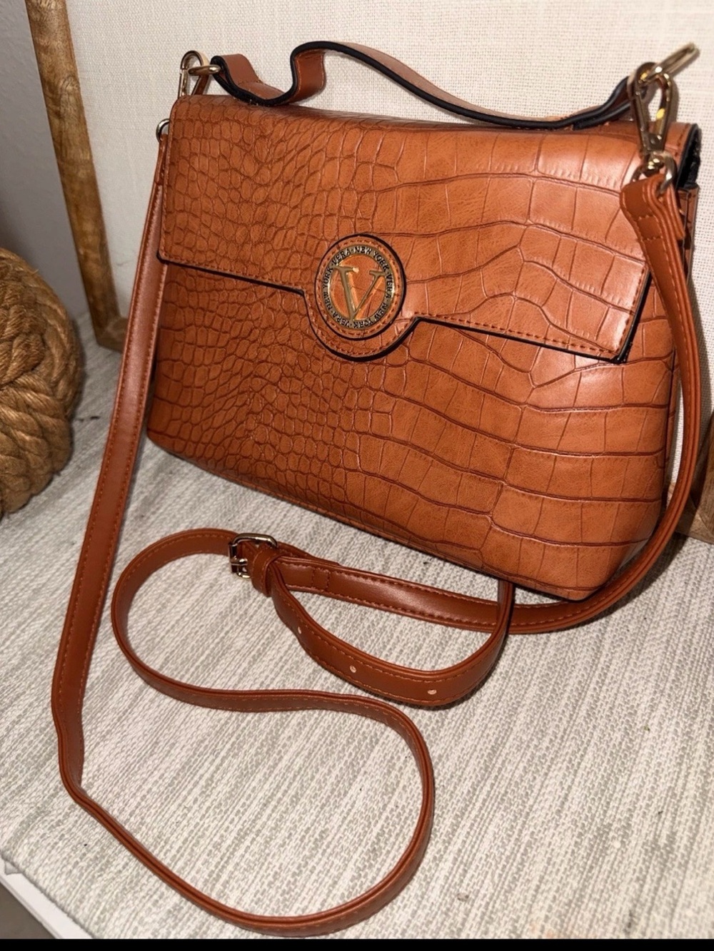 Simply Vera Vera Wang Croc-Embossed Saddle Shoulder Bag in Cognac Brown